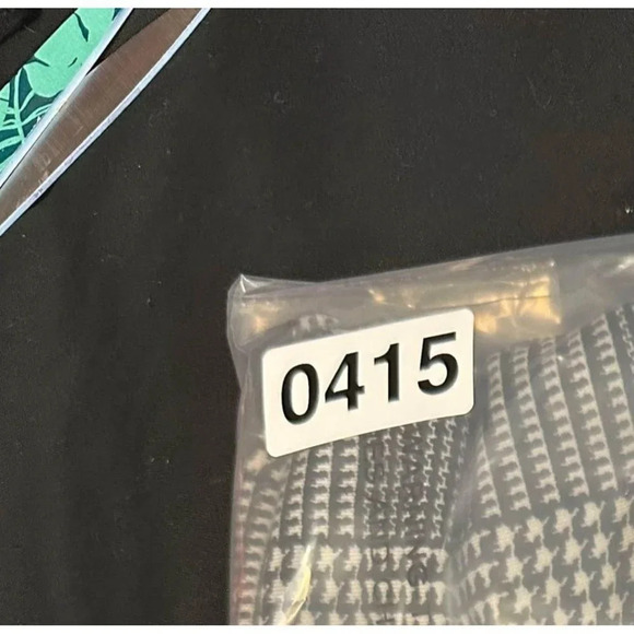 Lauren Ralph Lauren Top Large L Black Plaid Grid Round Short Sleeve Stretch B2 # - Picture 6 of 6